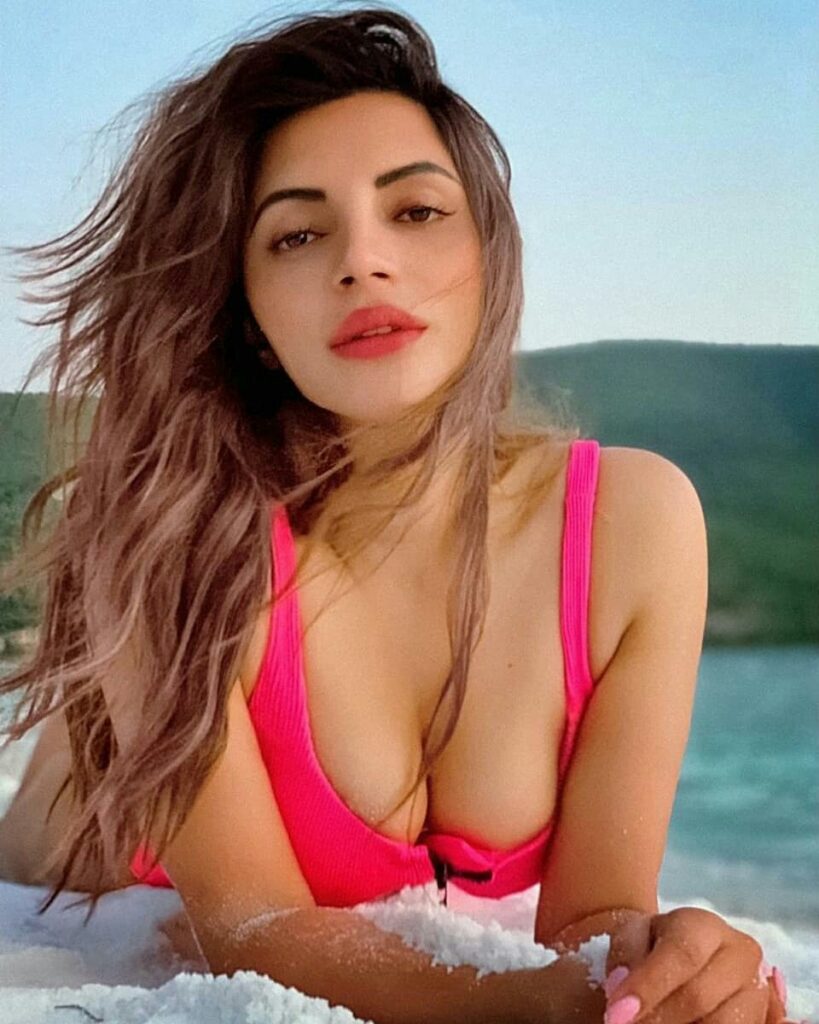 Busty escorts in Raipur